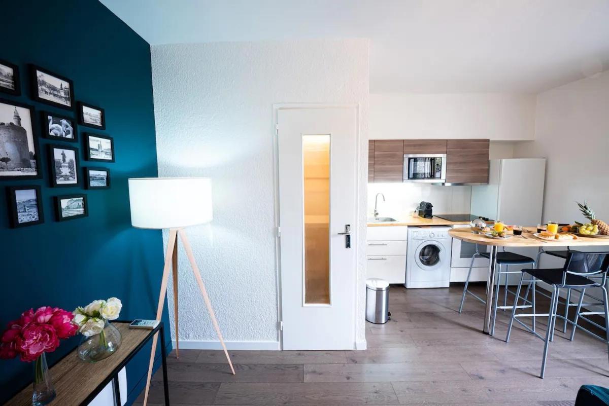 Appartement N2 Centre Village, Clim, Parking Gratuit Aigues-Mortes Exterior photo